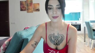 Humming_Bird_ Hot Porn Video [Myfreecams] - tatoo, piercings, natural, milf, smile