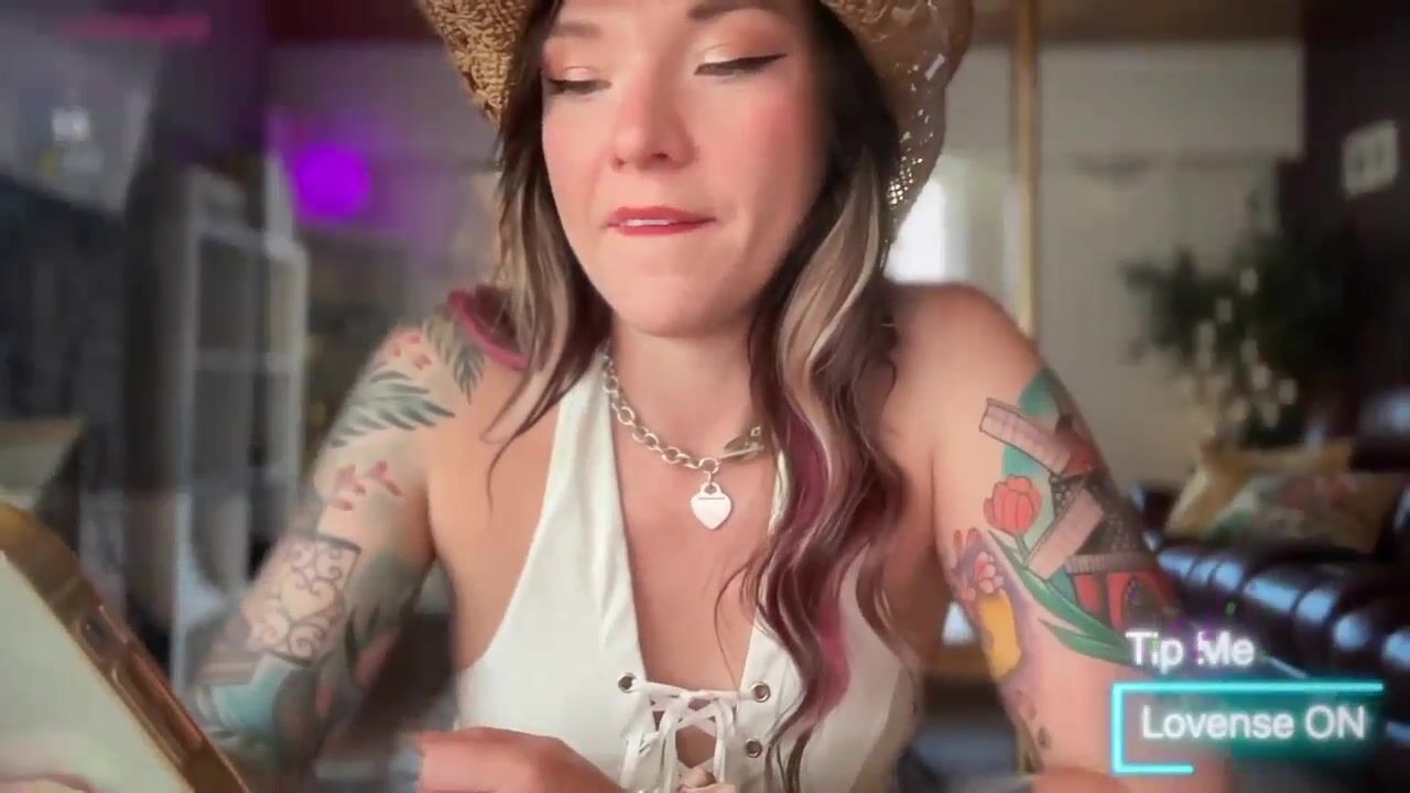 Watch Luubeam New Porn Video [Myfreecams] - short hair, intelligent, daddy,  sassy, nice ass