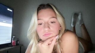 Watch cameronfox11 Cam Porn Video [Chaturbate] - play, teen, lovely, pantyhose