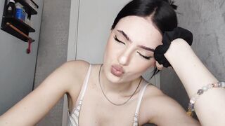 juanitacalcano HD Porn Video [Chaturbate] - new, natural, shy, 18, brunette