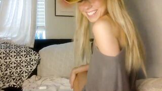 twofrens Hot Porn Video [Chaturbate] - playing, friendly, nonnude, puffynipples, goodgirl