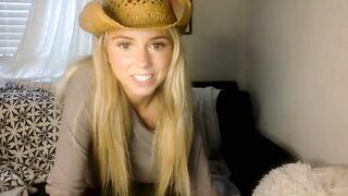 twofrens Hot Porn Video [Chaturbate] - playing, friendly, nonnude, puffynipples, goodgirl