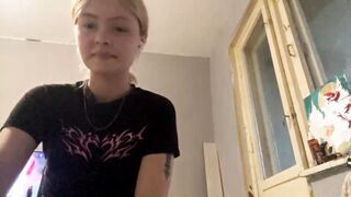 Watch richellearmentrout Cam Porn Video [Chaturbate] - new, shy, 18, blonde, teen