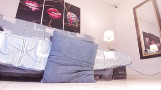 Watch yiovanna19 Cam Porn Video [Chaturbate] - latina, asian, squirt, bigclit, bigpussylips