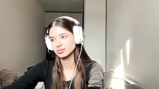 Watch hannabuziak Hot Porn Video [Chaturbate] - new, shy, 18, brunette, cute