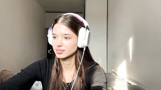 Watch hannabuziak Hot Porn Video [Chaturbate] - new, shy, 18, brunette, cute
