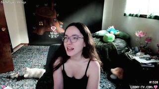 LoonyTV Leaked Porn Video [Myfreecams] - spanks, leggings, glamour, redlips, lactation