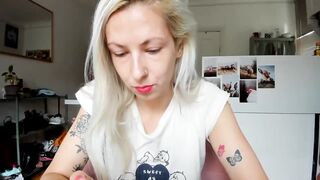 LeaVixx Cam Porn Video [Myfreecams] - hips, hairy, tattoos, petite, czech