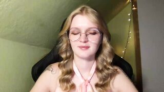 Lovely_Ari Hot Porn Video [Myfreecams] - naturalbeaty, flirty, kind, tease, blonde