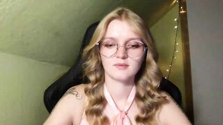 Lovely_Ari Hot Porn Video [Myfreecams] - naturalbeaty, flirty, kind, tease, blonde