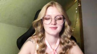 Lovely_Ari Hot Porn Video [Myfreecams] - naturalbeaty, flirty, kind, tease, blonde
