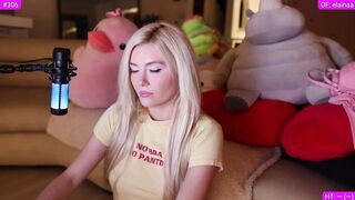 Elainaa Leaked Porn Video [Myfreecams] - doggy, oil, students, nylons, hugeboobs