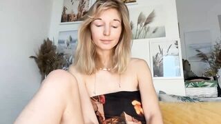 Alielli Top Porn Video [Myfreecams] - blonde, sensual, friendly, student, school skirt