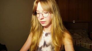 Sia_A HD Porn Video [Myfreecams] - pretty, between, devil, teen, angel