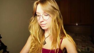 Watch Sia_A Cam Porn Video [Myfreecams] - green eyes, angel, redhead, slim, friendly