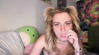 lolaa555 Cam Porn Video [Chaturbate] - swim, pussylovense, deepthroat, lactation