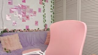 Watch queenneee New Porn Video [Chaturbate] - new, shy, young, 18, bigboobs