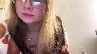 Watch the1andonlyrae_ HD Porn Video [Chaturbate] - saliva, oilshow, orgasm, lovely, amputee