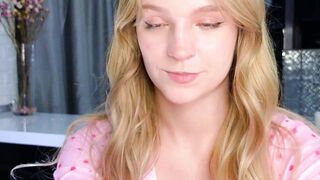Watch tyap_lyap HD Porn Video [Chaturbate] - new, shy, 18, skinny, blonde