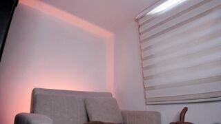 arianna_0 HD Porn Video [Chaturbate] - feet, muscle, pantyhose, leggings, bigboobs