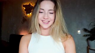 Watch rosee_emmi HD Porn Video [Chaturbate] - me, smalltits, busty, plug