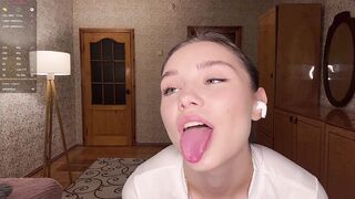 Watch maryannahamad Hot Porn Video [Chaturbate] - new, shy, 18, skinny, teen