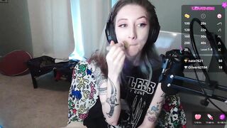 Watch Lovelylucy HD Porn Video [Myfreecams] - nerd, tiny, hot, feet, gamer