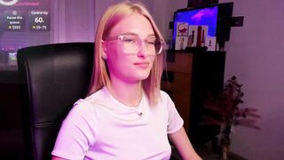 SummerDiana HD Porn Video [Myfreecams] - blonde, striptease, spanking, skype, 18