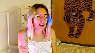 Watch discobb HD Porn Video [Myfreecams] - shy, colored hair, honest, musician, hot