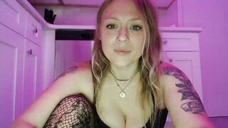 SneakyAlice HD Porn Video [Myfreecams] - Blonde, Babe, Blue eyes, Tattooed, Sexy