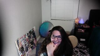 SingingSmiles Best Porn Video [Myfreecams] - friendly, unique, singing, glasses, mature