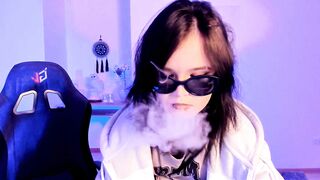 Elainebeness Cam Porn Video [Stripchat] - petite, smoking, office, glamour, brunettes-petite