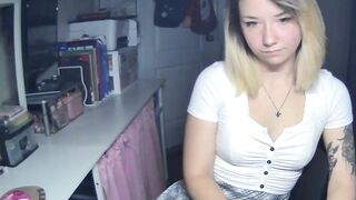 Molly_Art New Porn Video [Myfreecams] - romantic, c2c, new model, blonde, pussy