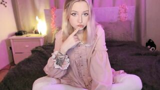 Watch margorazentals Cam Porn Video [Stripchat] - flashing, middle-priced-privates-white, twerk, middle-priced-privates, flirting-teens