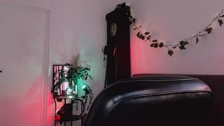 erohaze HD Porn Video [Chaturbate] - mistress, femdom, pantyhose, strapon, findom