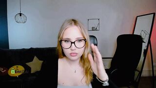 amelia_shiny_ Cam Porn Video [Stripchat] - foot-fetish, petite, middle-priced-privates, hd, petite-white