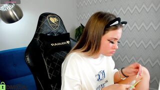 Little_Kristyy HD Porn Video [Stripchat] - hd, oil-show, striptease-white, smoking, masturbation-teens