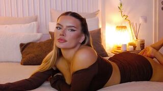 AnaisAnn Hot Porn Video [Myfreecams] - feet, wild, oil, open mind, sensual