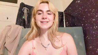 HoneyLimbed Hot Porn Video [Myfreecams] - switch, big lips, stoner, humiliation, sexy