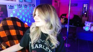 Serafina HD Porn Video [Myfreecams] - Fabulously Fantabulous, Bite Me, Fat Ass Tiny Waist Pretty Face, Basketcase