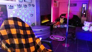 Serafina HD Porn Video [Myfreecams] - Fabulously Fantabulous, Bite Me, Fat Ass Tiny Waist Pretty Face, Basketcase