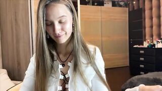 Watch emi__ly HD Porn Video [Chaturbate] - new, shy, 18, curvy, bigboobs