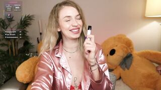 qwennx New Porn Video [Chaturbate] - smalltits, 18, stockings, blonde, teen