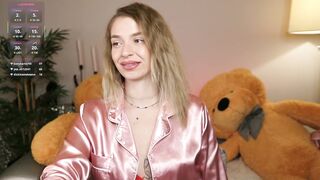 qwennx New Porn Video [Chaturbate] - smalltits, 18, stockings, blonde, teen